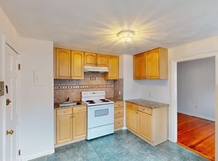 35 Charter St #5B, Boston, MA 02113
