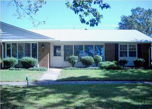 1st image of 1000B Argyll Cir