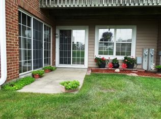 905 Happfield Dr, Arlington Heights, IL 60004