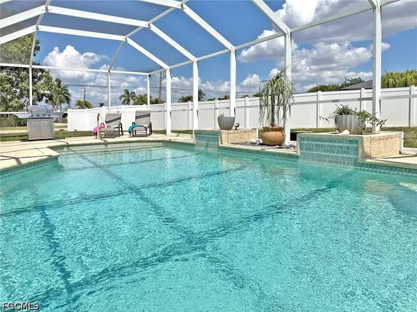 5201 Pocatella Ct, Cape Coral, FL 33904