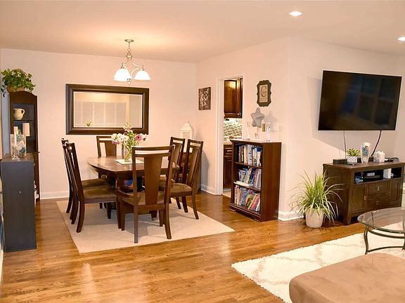 5th image of 224-01 Springfield Blvd #B