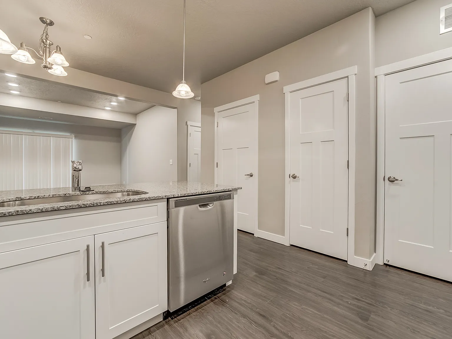 Bldg 13: Unit 105 Type 2: B — Photo 4