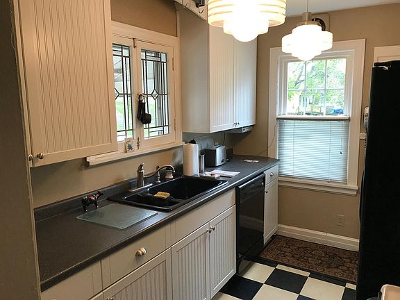 Updated kitchen with stove, refrigerator, dishwasher and bui