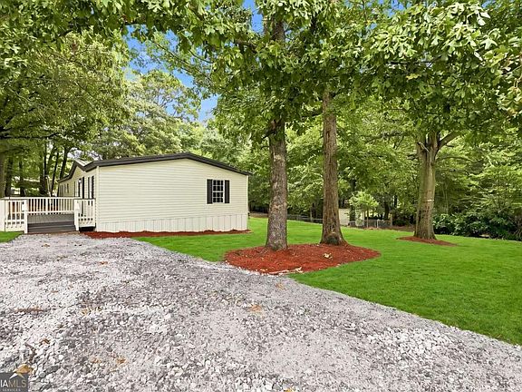 3rd image of 178 Hale Rd