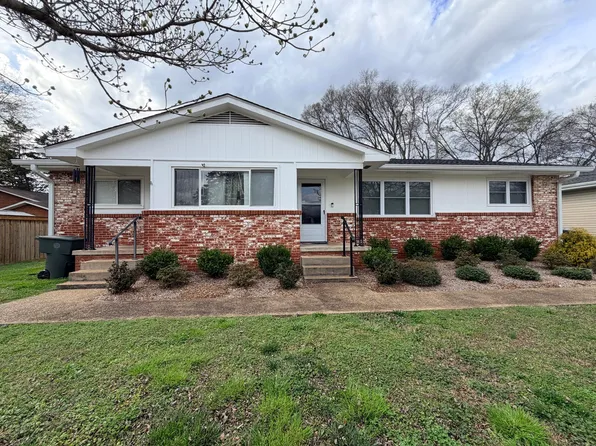 4703 Clover Ln, Hixson, TN 37343