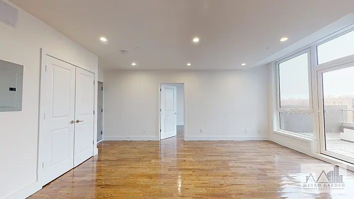 Rented by Metro Garden Realty NYC | media 26
