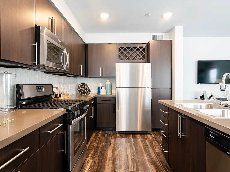 Dylan Point Loma Apartments — Photo 19