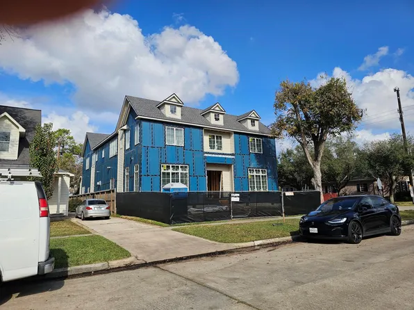 2400 Swift Blvd, Houston, TX 77030