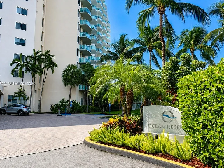 19370 Collins Ave #915 — Photo 14