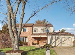 38 Lancelot Ln, Mount Laurel, NJ 08054