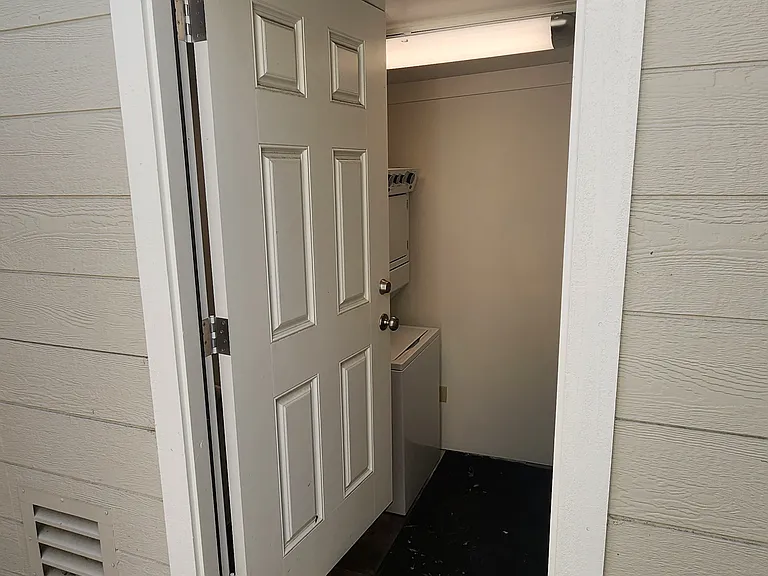 1809 Fern St — Photo 12