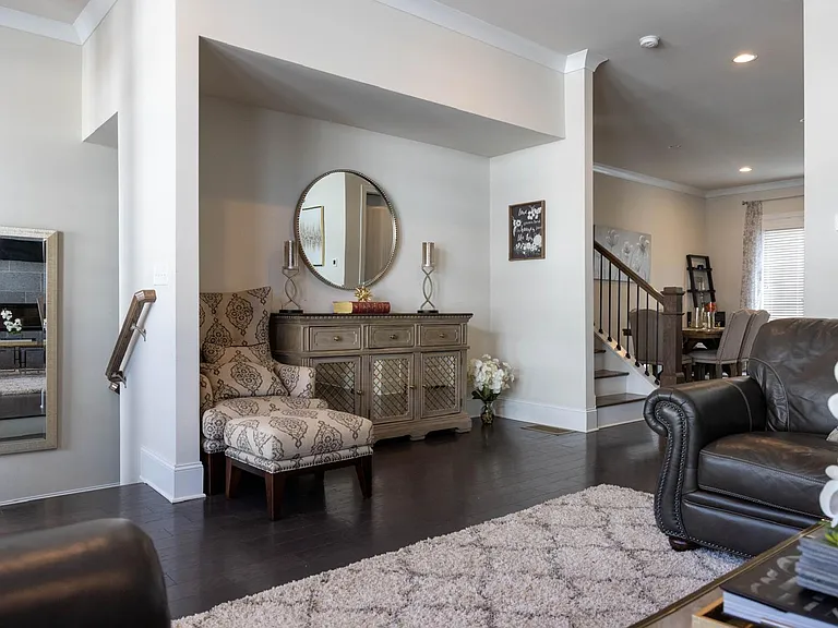 714 Avondale Hills Dr — Photo 5
