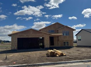 822 Mauser Rd, Rapid City, SD 57703