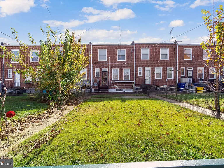 3572 Juneway #1 — Photo 21