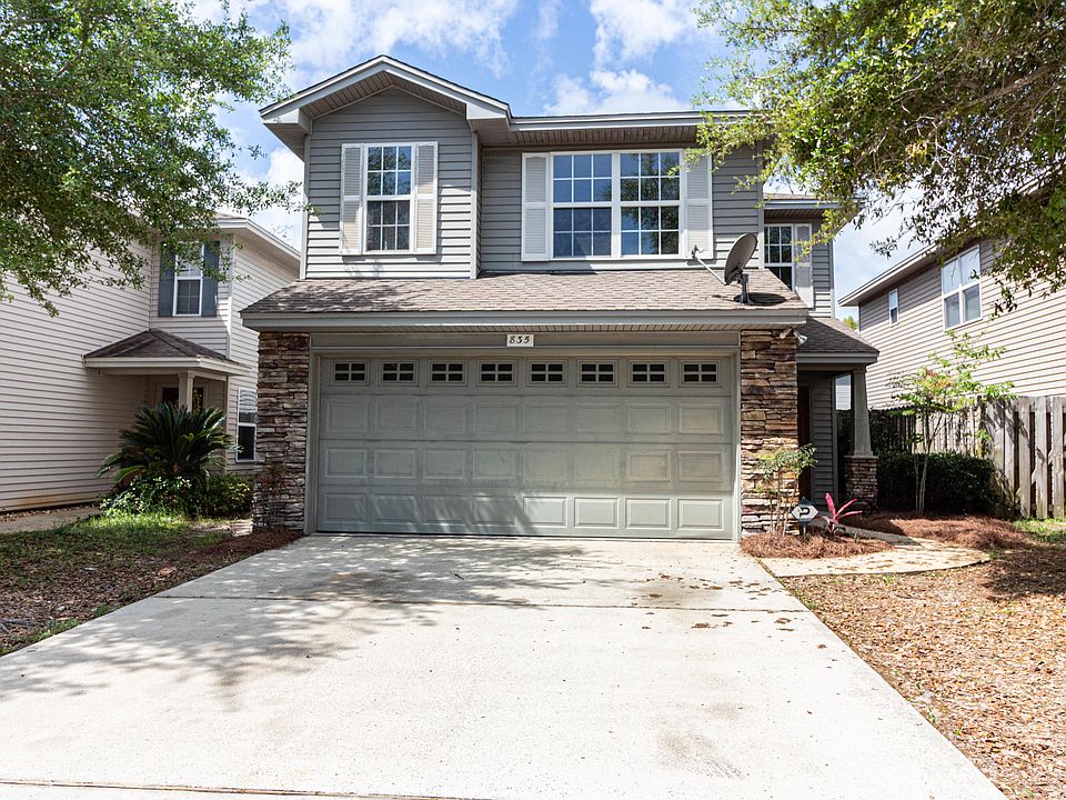 1st image of 835 Sugar Plum Ln