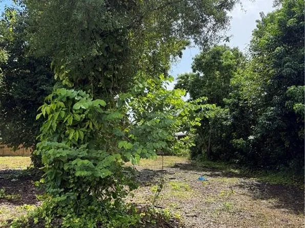 559 Sacramento ST, NORTH FORT MYERS, FL 33903