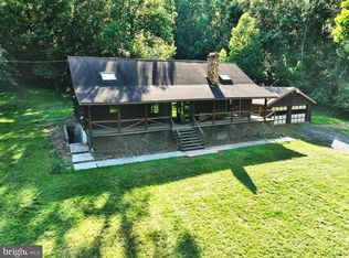 1110 Greenspring Rd, York, PA 17404