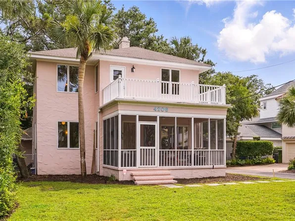 4206 10th St, Saint Simons Island, GA 31522