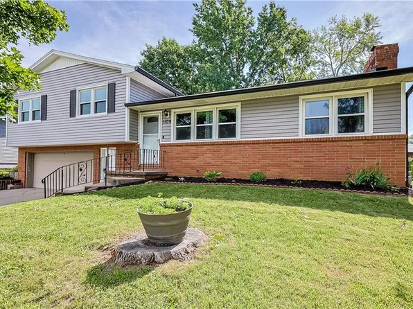 1109 Safari Dr, Saint Joseph, MO 64506