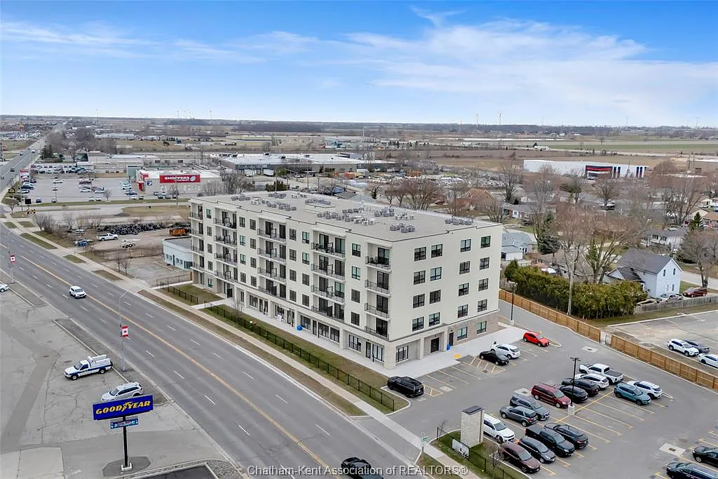2 bed, $2,500 — Photo 1