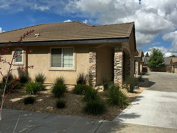 3rd image of 2321-2331 N Vickie Ct #2325