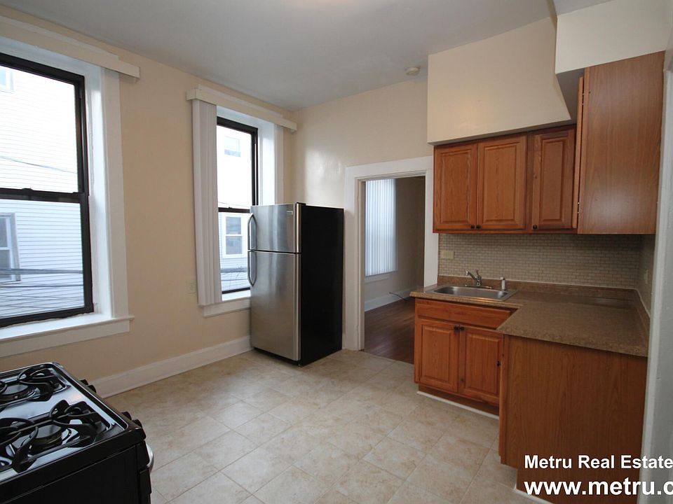 1st image of 2346 W McLean Ave #2M