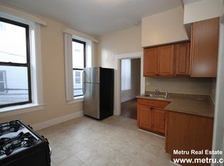 2346 W McLean Ave #2M, Chicago, IL 60647