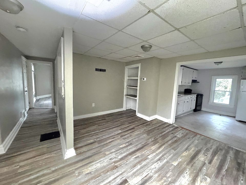 1st image of 311 S 4th St #2