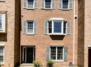 1067 N George Mason Dr, Arlington, VA 22205