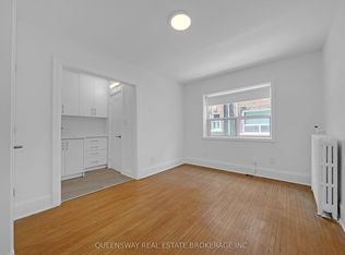 26 Balmoral Ave #207, Toronto, ON M4V 1J4