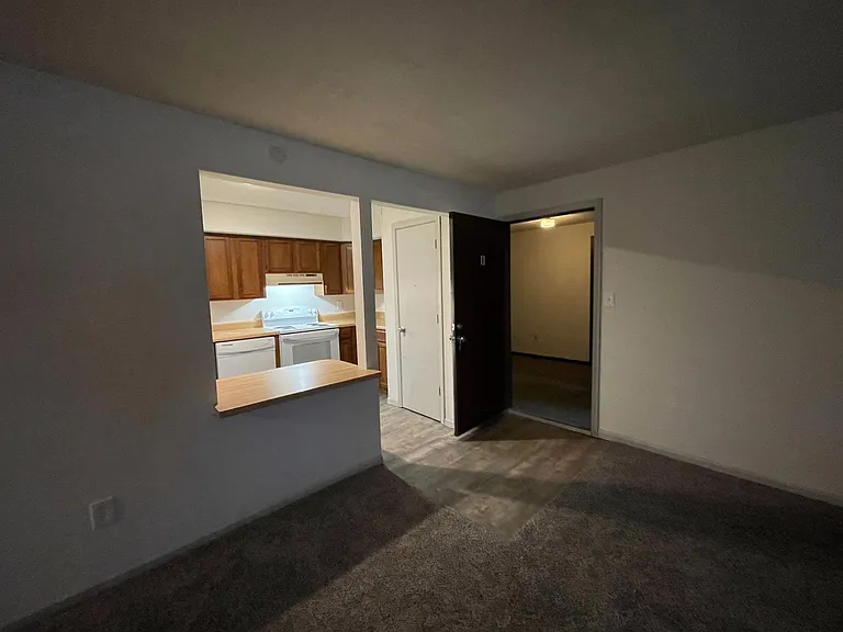 507 Columbia Dr #I — Photo 5