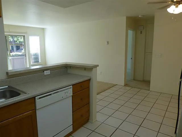 6070 Rancho Mission Rd — Photo 4