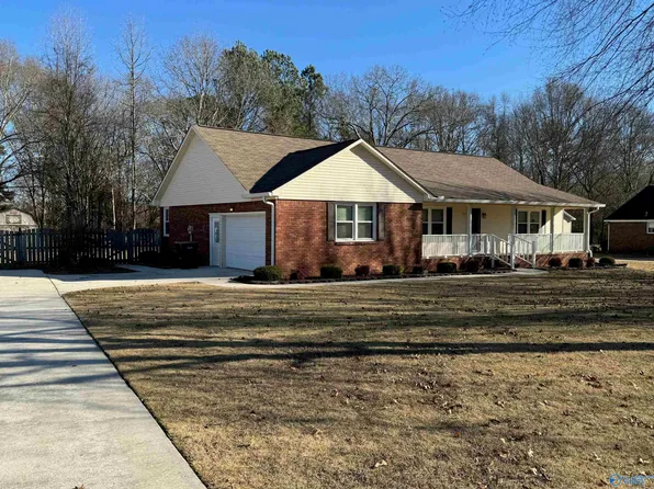 27734 Azalea Trl, Athens, AL 35613