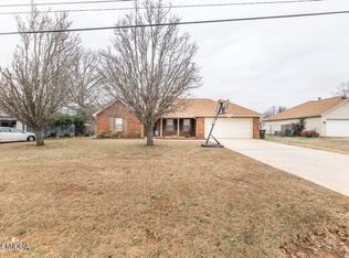 228 Peach Blossom Rd, Bonaire, GA 31005