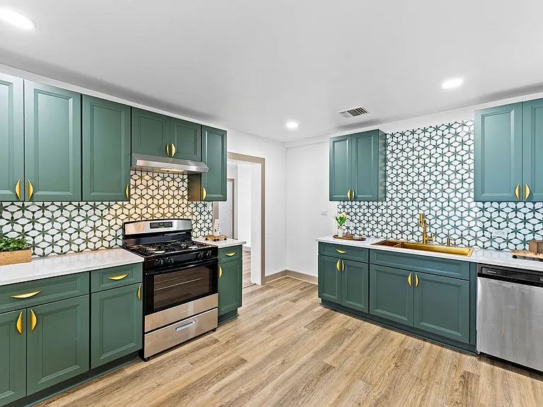 250 Koehler Ct — Photo 6