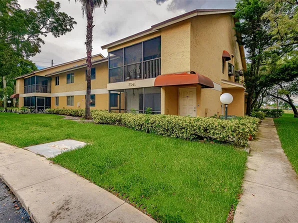 3041 N Oakland Forest Dr APT 204, Oakland Park, FL 33309