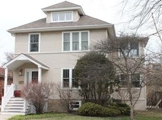 2007 Lincoln St, Evanston, IL 60201