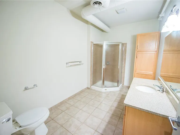11 W 2nd #110 — Photo 4