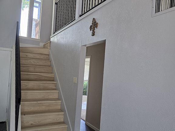 4th image of 3218 Knights Haven Ln