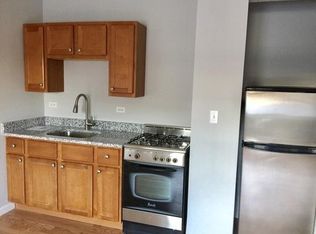 4552 N Malden St, Chicago, IL 60640