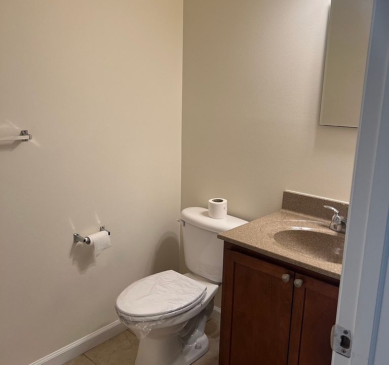 1st image of 126 Nethermont Ave #2