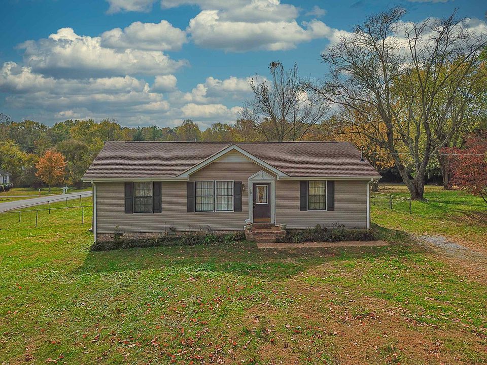 1st image of 1501 Winding Way Cir