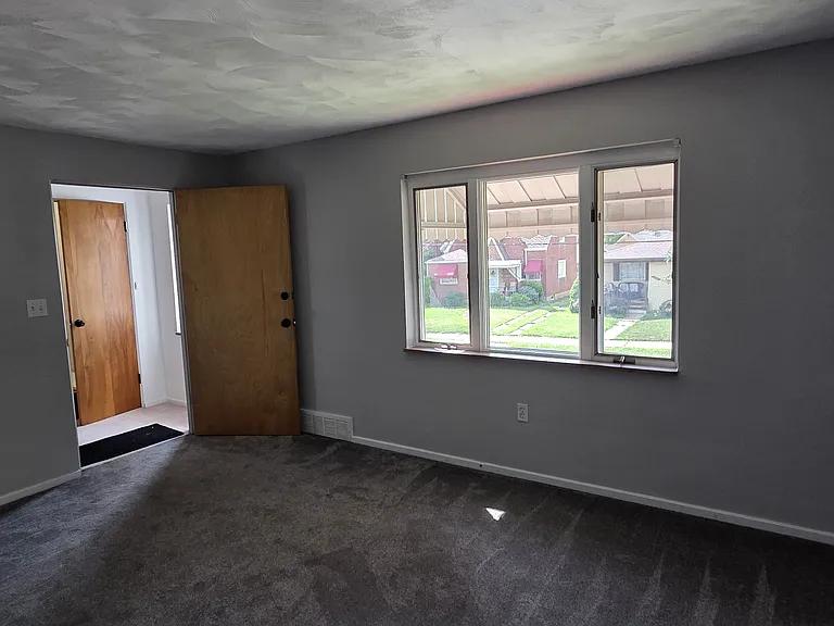 4507 Main St #U — Photo 3