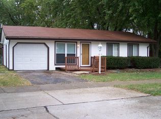 928 Dawnview Dr, Florissant, MO 63031