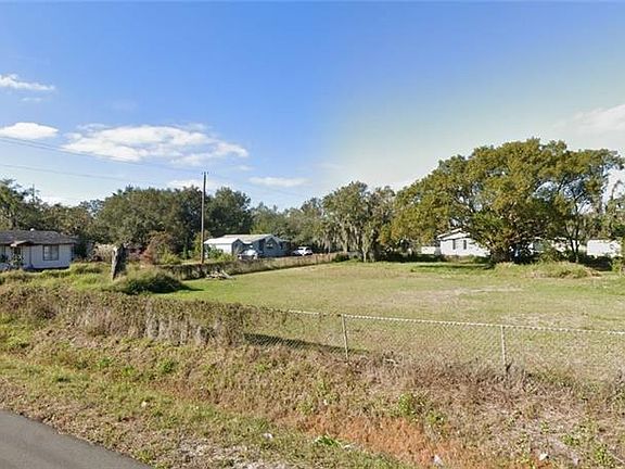 4th image of 2700 Easton Ter