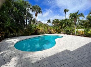 100 Cape Pointe Cir, Jupiter, FL 33477