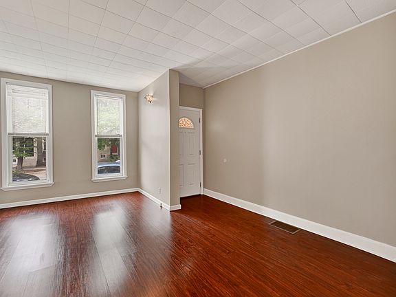 3rd image of 3027 Keswick Rd