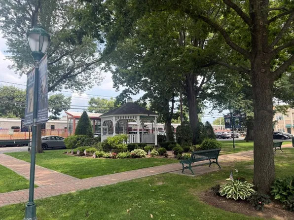 2228 Church St #2, Malverne, NY 11565