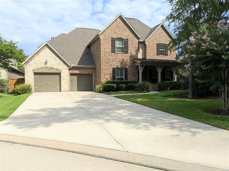1st image of 134 S Waterhaven Cir