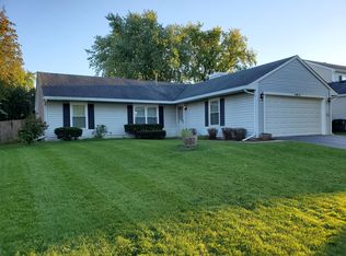 30W001 Kensington Dr, Warrenville, IL
